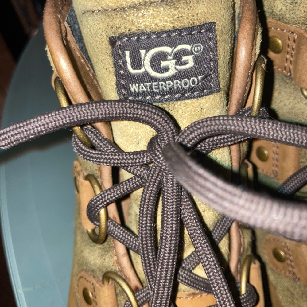 NWOT UGG women’s waterproof lace-up ankle boots size 8.5 - Picture 13 of 16